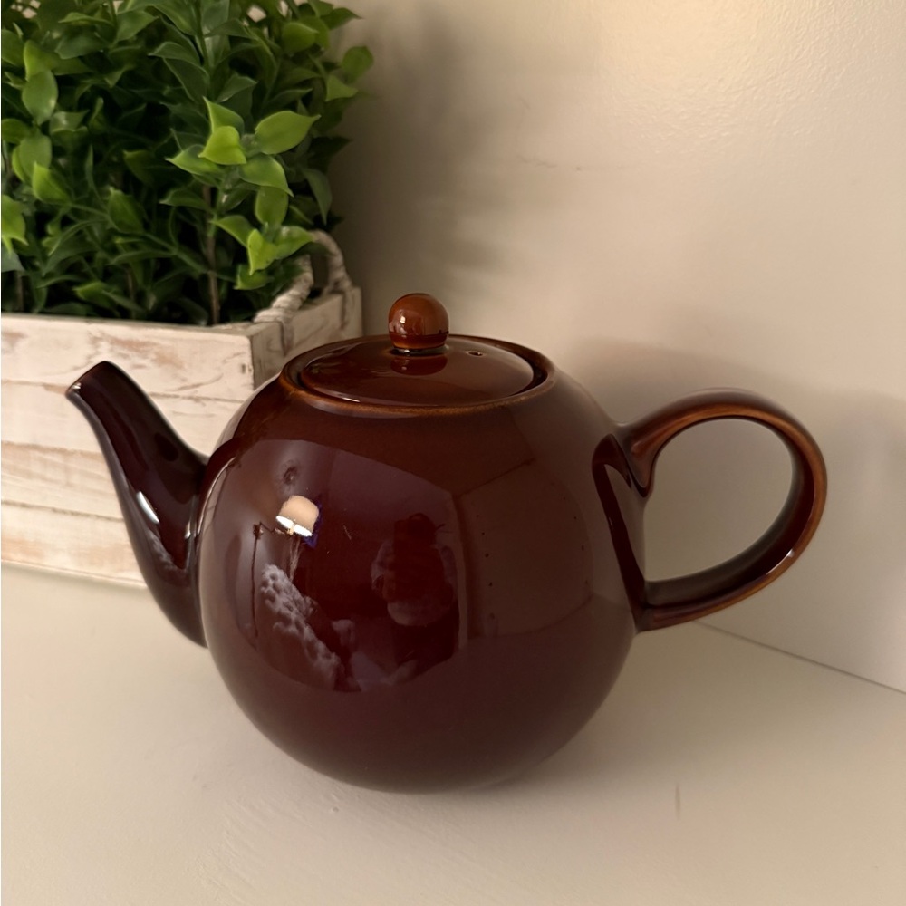 London Pottery Globe Teapot with Strainer, 4 Cup Rockingham Brown